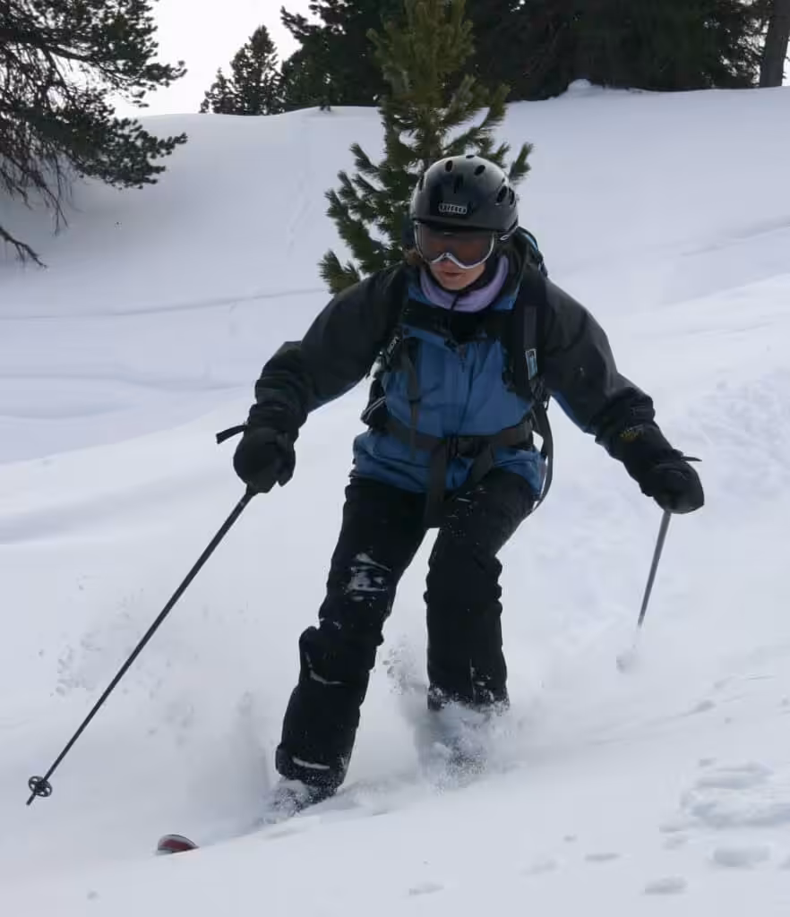 Photo of Lorna skiing